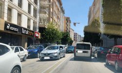 Eskişehir'de düzensiz parklar sürücüleri zorluyor