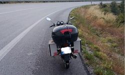 Eskişehir'den seyahat eden motosiklet yoldan çıktı