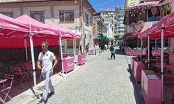 Hamamyolu'nda kaldırım masalarla doldu