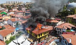 Eskişehir Odunpazarı Evleri'nde yangın: Tarihi bina alevlere teslim oldu!