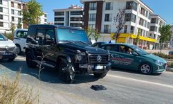 Eskişehir'de lüks cip ile otomobil çarpıştı!