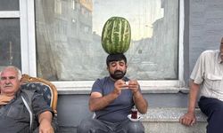 Eskişehir'de sıra dışı yetenek: Kafasında karpuzla bakın neler yapıyor