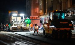 Eskişehir’de gece mesaisi! Şehir uyurken yollar yenileniyor