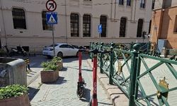 Eskişehir'de kaldırımlar artık scooter parkı!