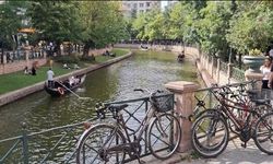 Adalar'da uyarılar dikkate alınmadı: Elektrikli araç korkuluğa bağlandı