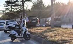 Eskişehir’de korkutan kaza! Otomobil refüje savruldu