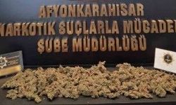 Afyon'da aracın içerisinde yasaklı madde çıktı