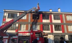 Eskişehir'de apartmanda yangın çıktı: 1'i çocuk 4 kişi hastanelik oldu!