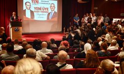 YENİ Parti Eskişehir’de yeni üyelere rozet takıldı!