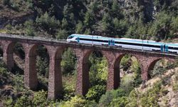 Türkiye’nin milli hızlı treni Eskişehir’de hattında 250 kilometre hıza ulaştı