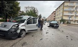 Eskişehir'de kaza sonrası ortalık gerildi: Polis güçlükle ayırdı