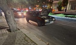 Eskişehir'de arızalanan araç trafiği kısa süreliğine durdurdu