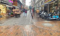 Eskişehir’de mağazaların kaldırım işgali yaya geçişini zorlaştırıyor