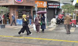 Eskişehir’de beklenen oldu: Sağanak yağış başladı