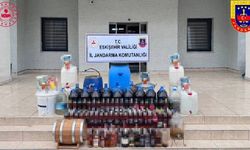 Eskişehir'deki evden çıkanlar şaşırttı: Yüzlerce kaçak alkol şişesi bulundu!