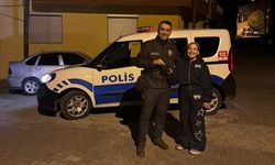 Yerde bulduğu para dolu cüzdanı polise verdi! Küçük Eslem’e 500 TL’lik hediye çeki