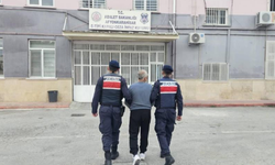 Afyonkarahisar’da 19 yıl hapis cezasıyla aranan şahıs yakalandı!