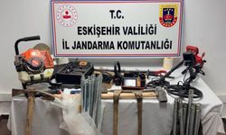 Eskişehir'de define ararken suçüstü yakalandılar!