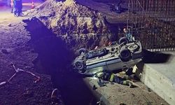 Seyitgazi yolunda kazılan çukura araç düştü!