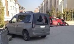 Eskişehir’deki kazanın şiddeti otomobili parçaladı!