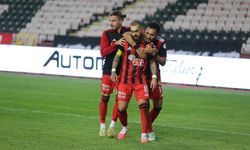 Eskişehirspor son anda puanı kurtardı!