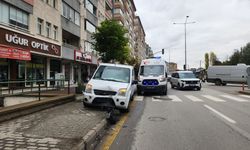 Eskişehir Cumhuriyet Bulvarı’nda kaza! 1 kişi hastaneye kaldırıldı