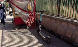 Eskişehir’de hastane yolunda scooter engeli! Yayaların geçişini zorlaştırıyor