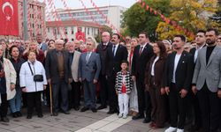 Yeni Parti’den 29 Ekim töreni: Atatürk Anıtı’na çelenk sunuldu