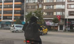 Eskişehir’de motosiklette kask ihmali kameraya yansıdı