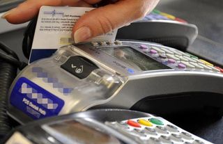 Kredi kartı kullanıyorsanız aman dikkat: Yeni düzenleme...