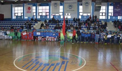 Tüm minikler şampiyon oldu