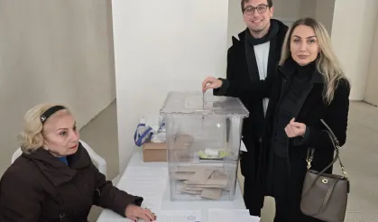 Dilek İmamoğlu sandık başında