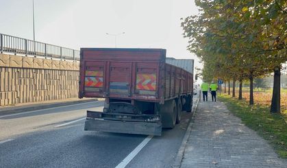 Eskişehir çevre yolunda kaza: Yaşlı sürücü ölümden döndü