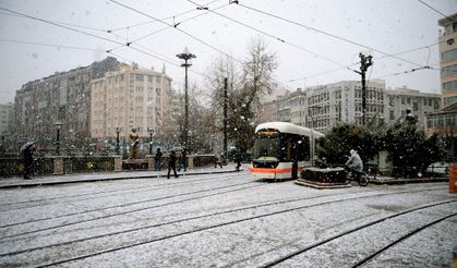 Eskişehir'de kış aylarının yıldızı aktarlarda yok satıyor!