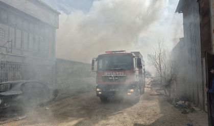 Baksan Sanayi Sitesi’nde depo yangını!