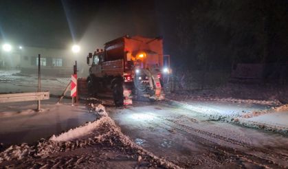 Kütahya'da kar alarmı: Sürücüler zor anlar yaşadı!