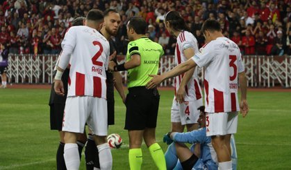 Eskişehirspor'un elendiği maçta hakem kararı eleştirildi