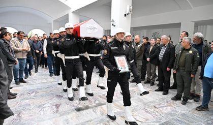 Eskişehir'de rahatsızlanan polis memuru son yolculuğuna uğurlandı
