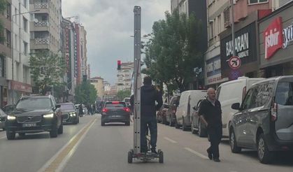 Eskişehir'de sürücüleri zora sokan yolculuk!