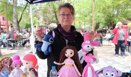 Eskişehir’de el emeği örgü oyuncaklara yoğun ilgi