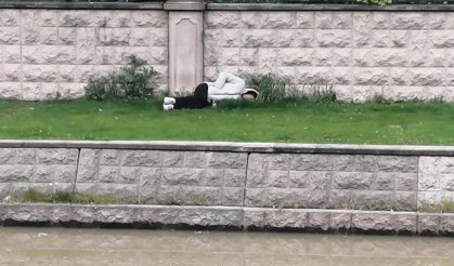 Porsuk Çayı kenarında donmak üzereyken bulundu!