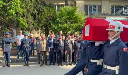Eskişehir’in son Kore Gazisi gözyaşlarıyla uğurlandı!