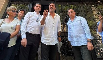 CHP Eskişehir’de anahtar krizi: Yalaz anahtarı kapıya astı!