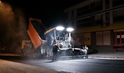 Büyükşehir'den gece mesaisi: Eskişehir'de yollar yenileniyor