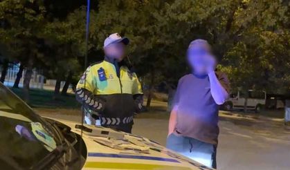 Eskişehir’de alkollü sürücünün hareketi polisi de şaşırttı