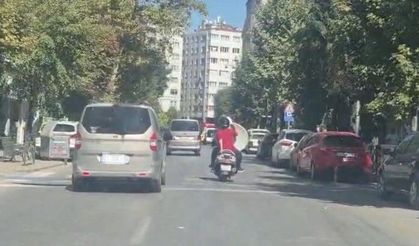 Eskişehir trafiğinde tehlikeli yolculuk!