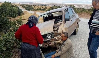 Sivrihisar'da araçlar kafa kafaya çarpıştı!