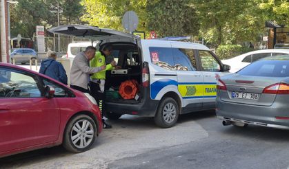 Eskişehir’de yaşlı adama araç çarptı!