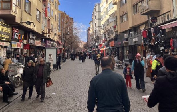 Eskişehir'de soğuk havaya rağmen zorlu çalışma!