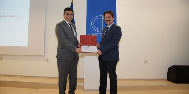 Eğitim Fakültesi'nden "Atatürk ve Gençlik" konferansı